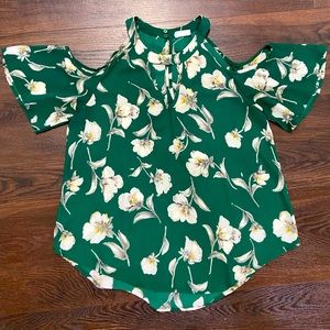 Cold shoulder floral top - size M